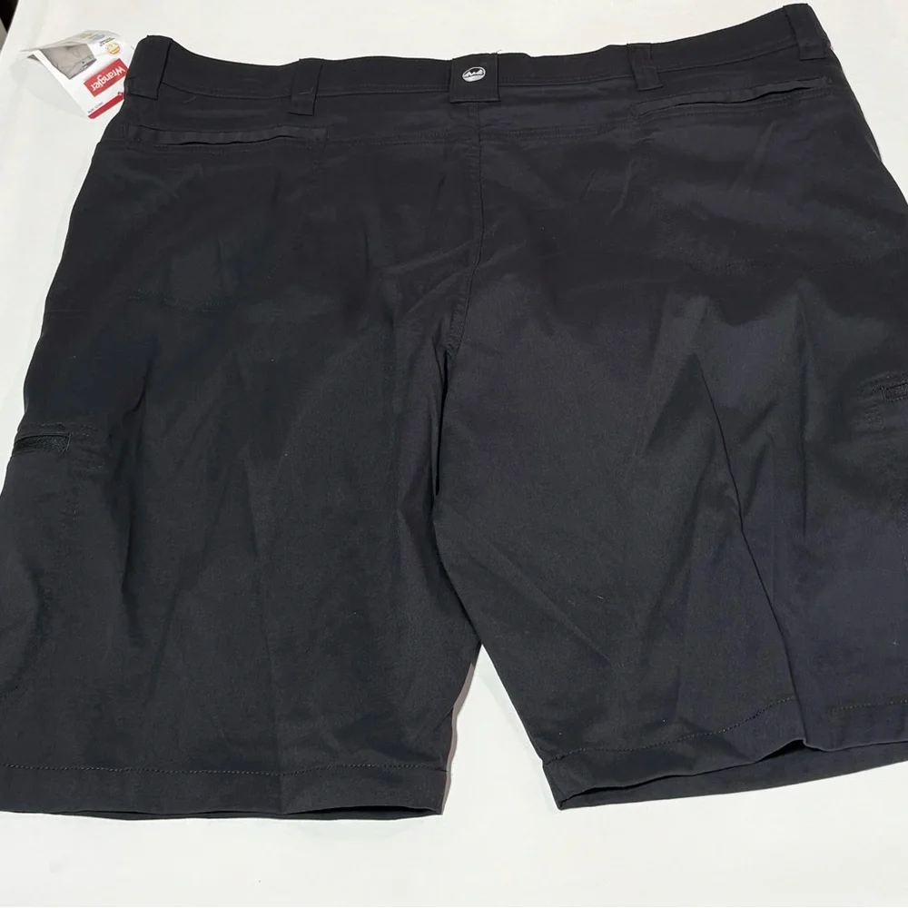 Wrangler Men's Black Shorts NWT size 46